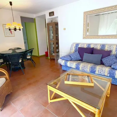 Royal Llevant 1 1 * Rosas