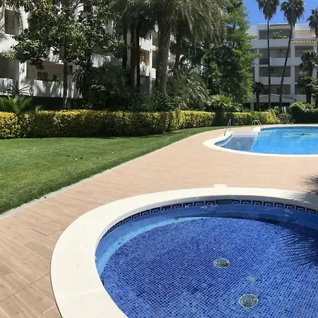 Royal Llevant 1 1 Roses